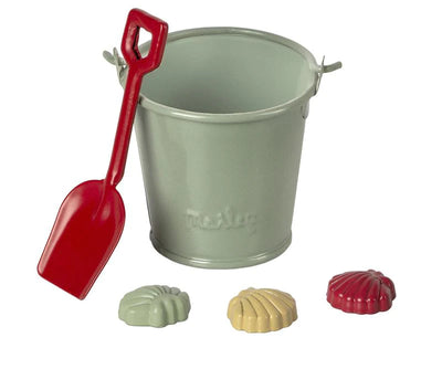 Beach Set- Shovel, Bucket & Shells