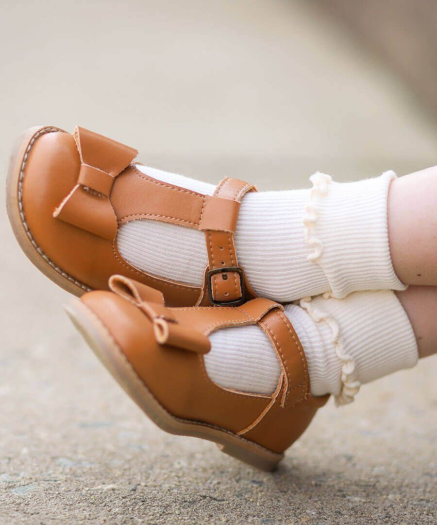 Ivory Seamless Ripple Edge Turn Cuff Crew Socks