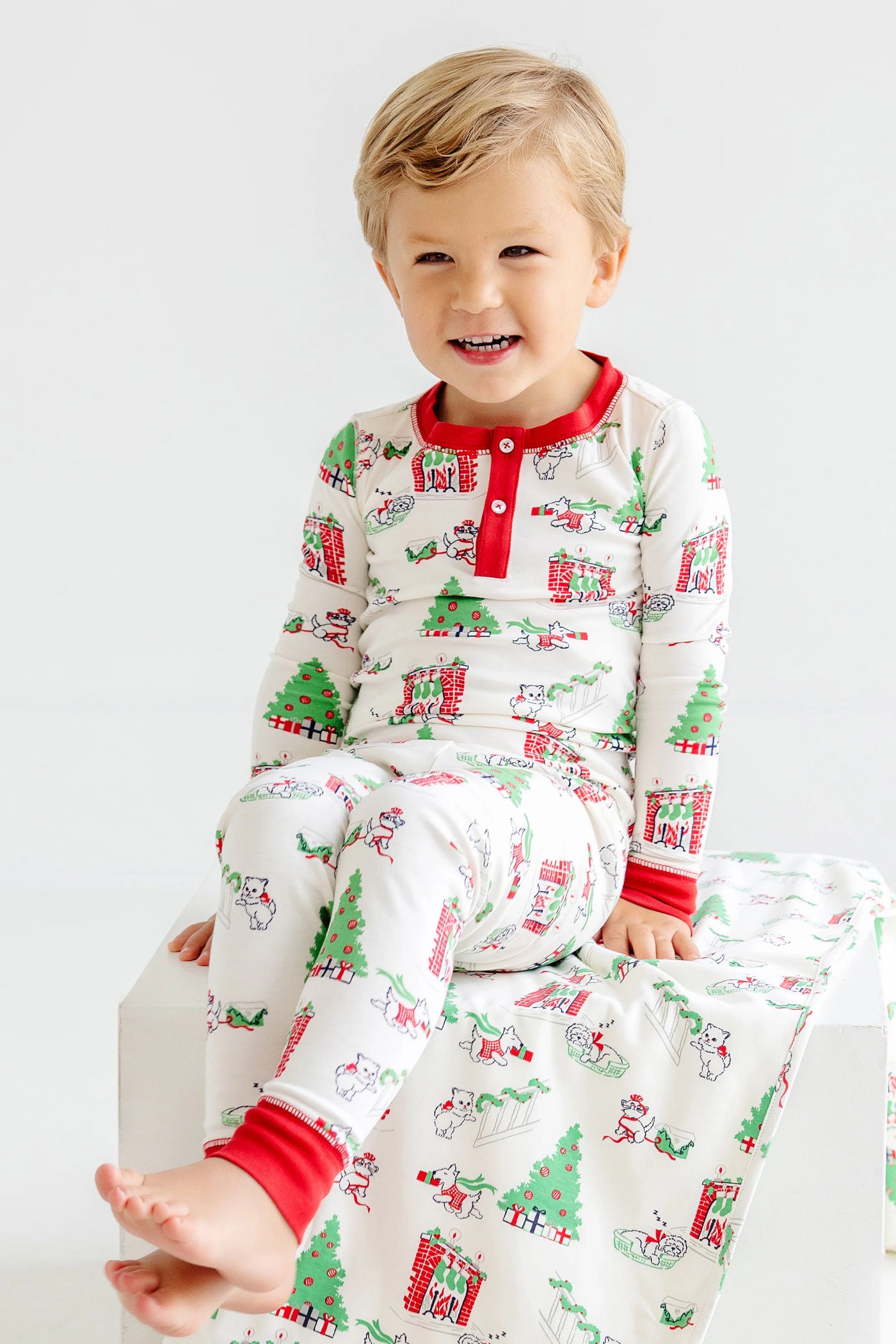 Classic Christmas Sutton's Sweet Dream Set (Unisex)