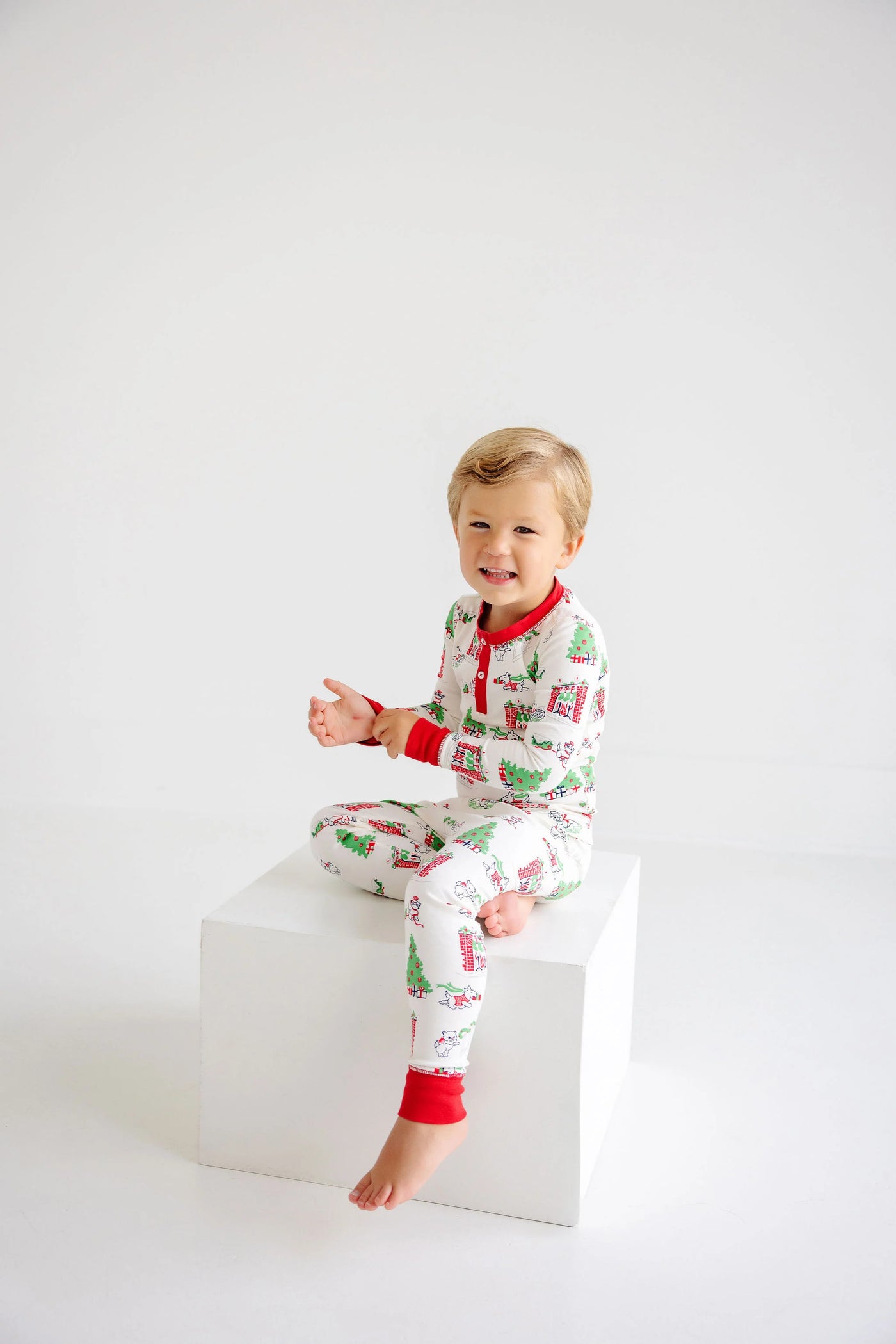 Classic Christmas Sutton's Sweet Dream Set (Unisex)