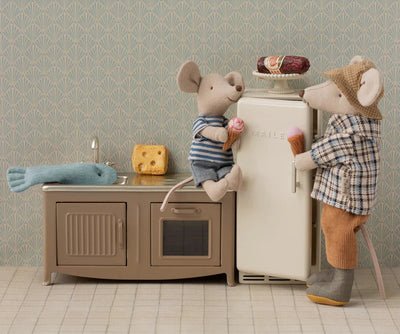 Metal Fridge, Mouse- Off White