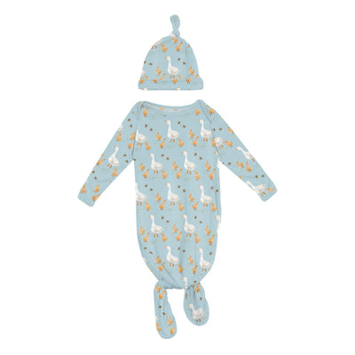 Print Knotted Layette Gown & Hat Set- Spring Sky Feeding Ducks