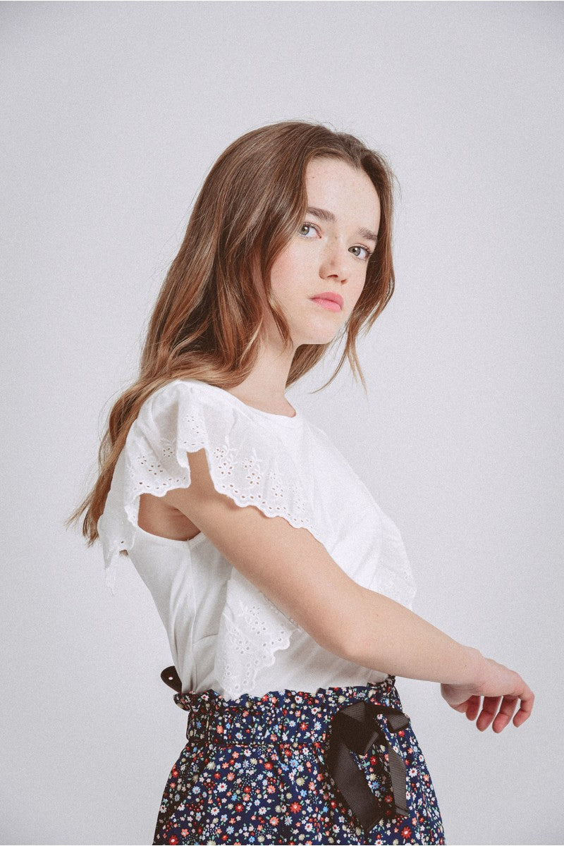 White Straight Top with Embroidered Fliounces on the Side
